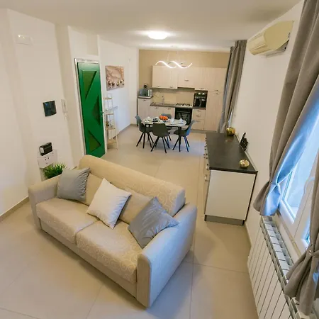 Almar - קרוטונה