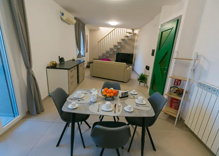 Almar - קרוטונה